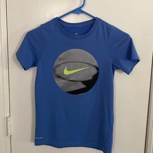 Boys Nike tee shirt size small
